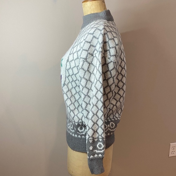 Vintage Floral Knit Sweater | Cottagecore Grey | L / G - Picture 6 of 11